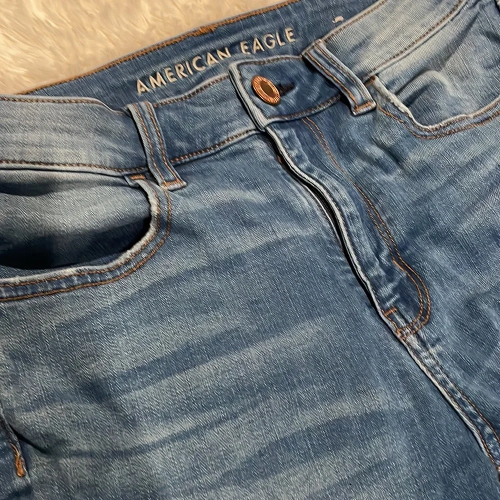 American Eagle Super Stretch Hi Rise Ripped Jegging 8 Short - Picture 2 of 5